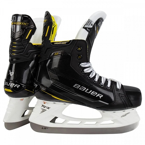 КОНЬКИ ХОККЕЙНЫЕ BAUER SUPREME M4 INT S22